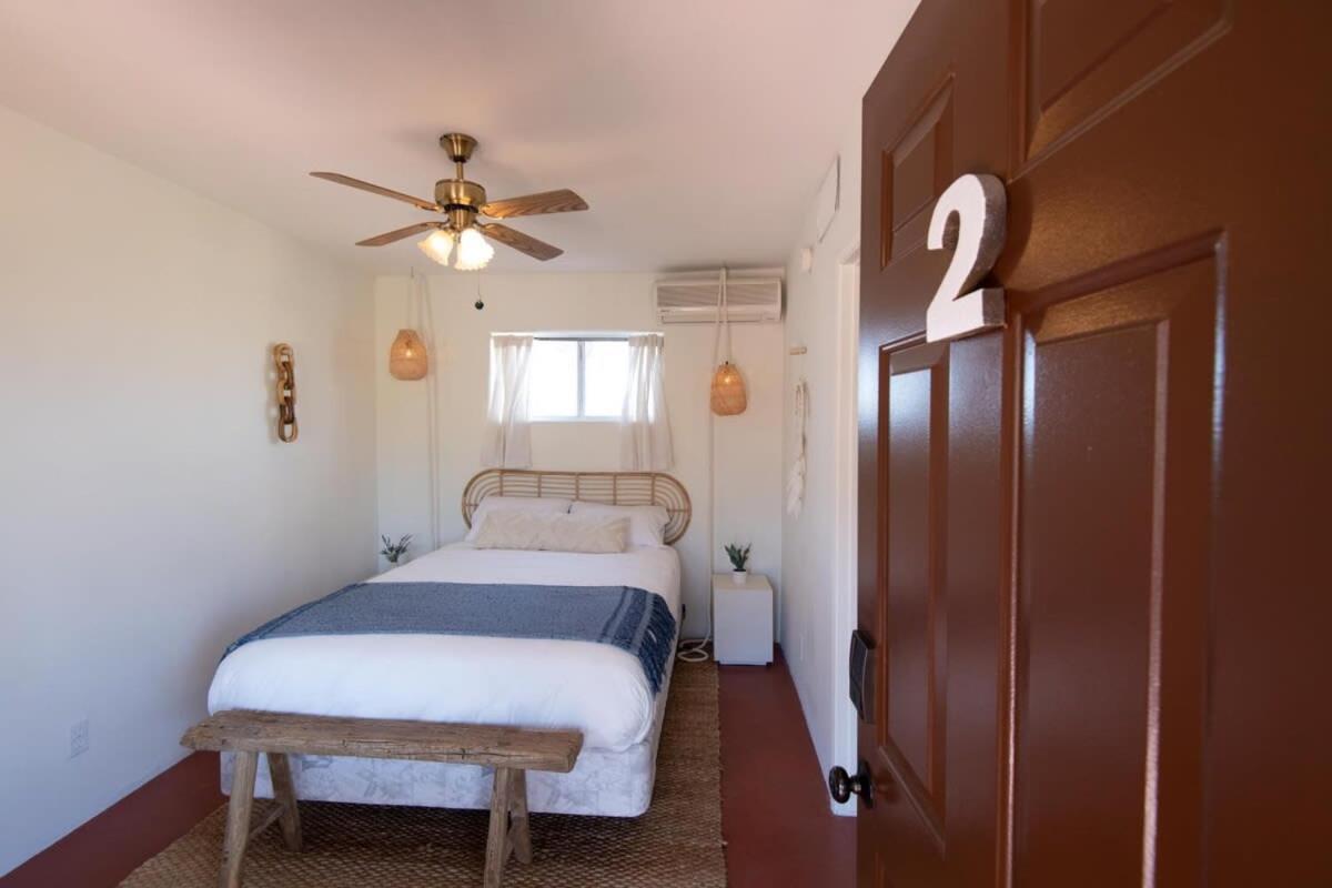 Renovated Lodge - Room 2 With Pool Access Joshua Tree Eksteriør bilde