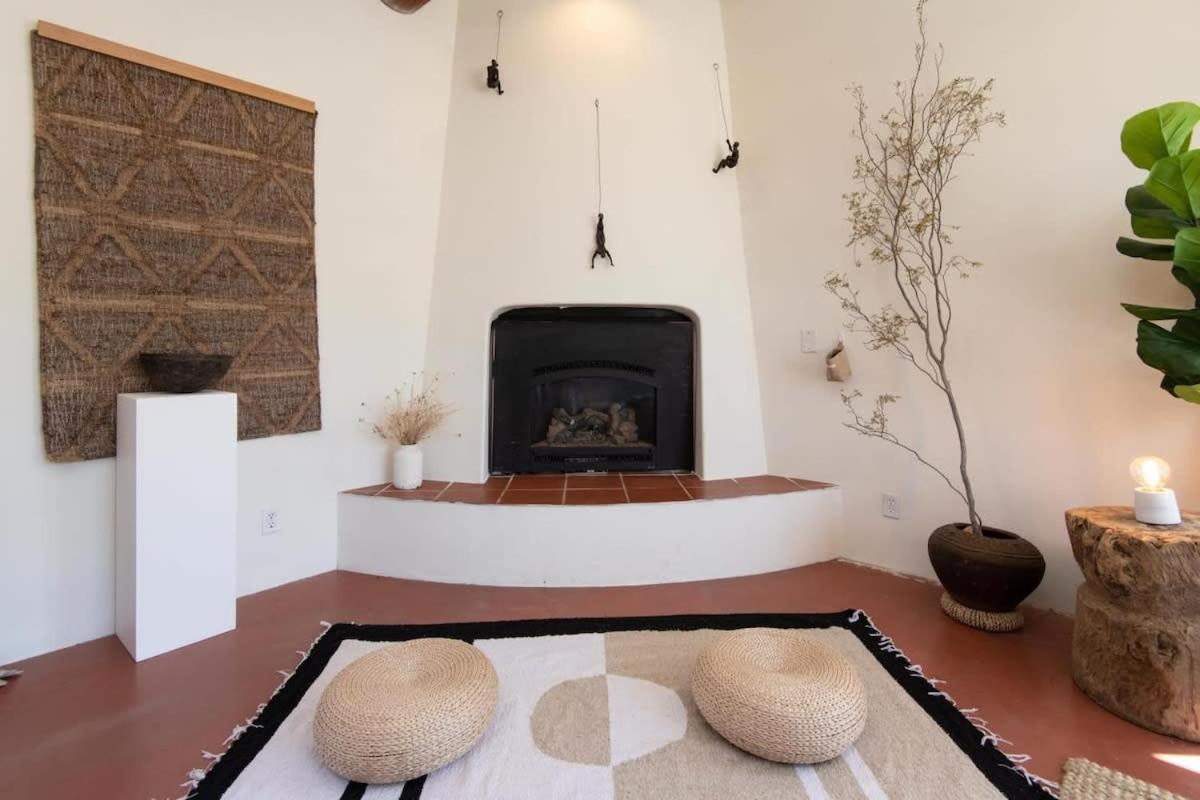Renovated Lodge - Room 2 With Pool Access Joshua Tree Eksteriør bilde